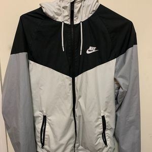 Negotiable Nike Windbreaker Wind-runner
